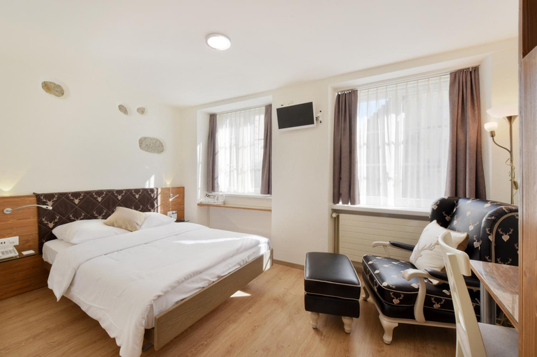 Bedroom 16