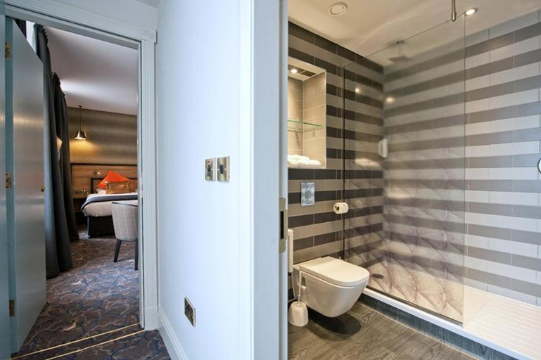 Bathroom 3, The Saltoun Inn, Aberdeenshire