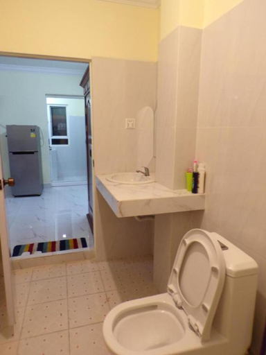 Bathroom 13