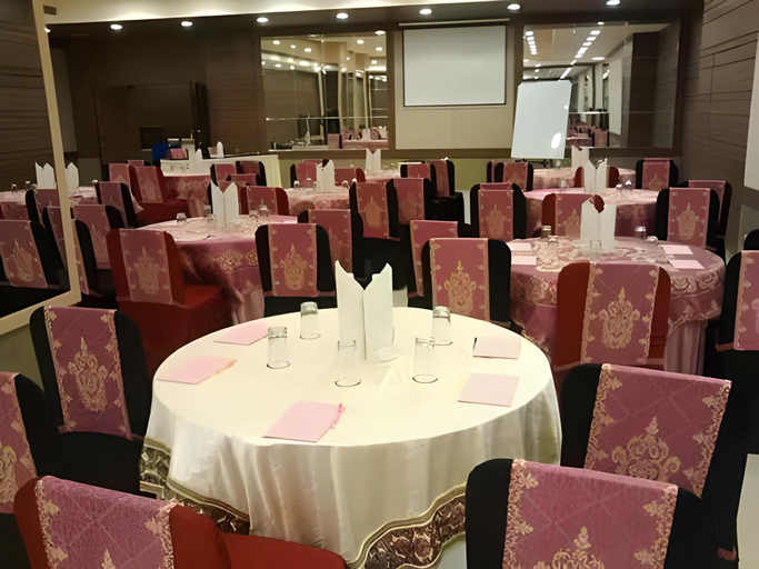 Others 5, Treatotel, Ahmadabad