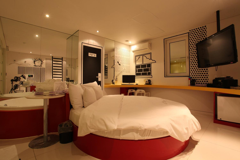 Bedroom 14
