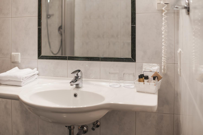 Bathroom 5, Kesslwirt, Bolzano