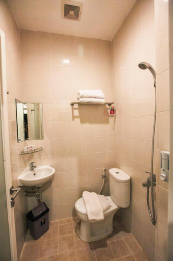 Bathroom 3