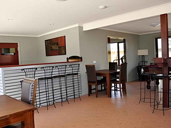 Food & Drinks, Bairnsdale Motel, E. Gippsland - Bairnsdale
