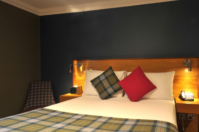 Bedroom 2, The Inn on Loch Lomond, Stirling