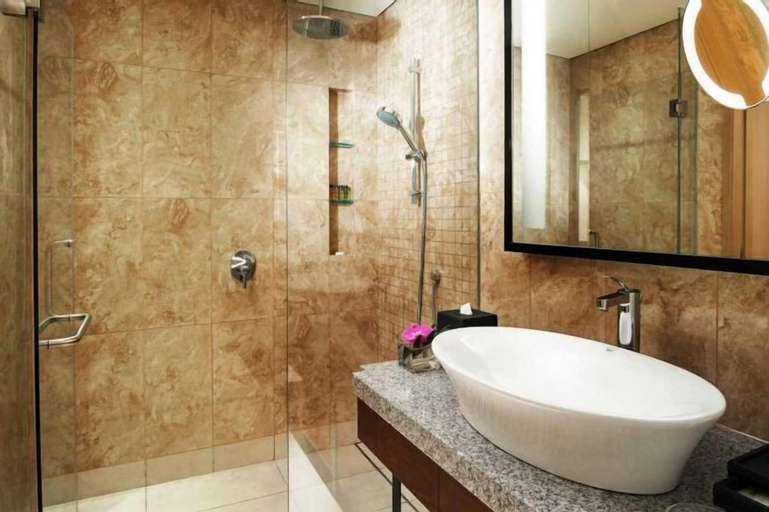 Bathroom 30