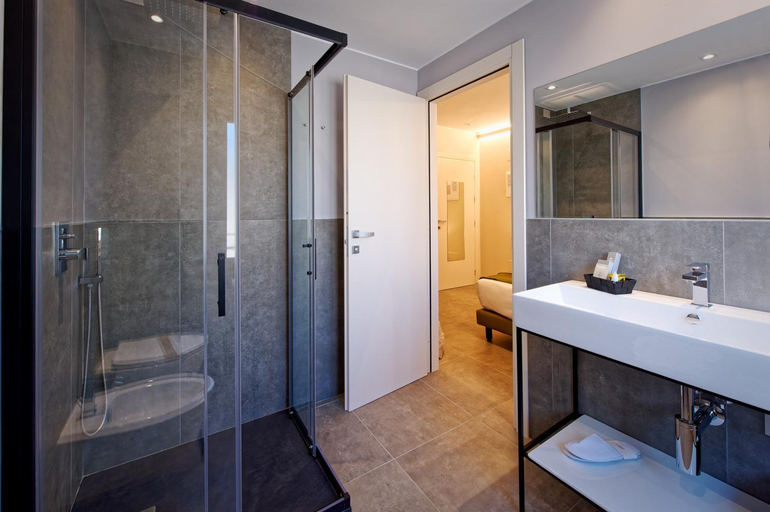 Bathroom 5