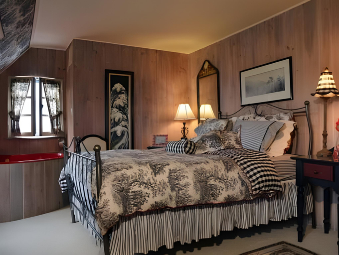 Bedroom, Le Petit Clocher Gîte Touristique B&B, Les Pays-d'en-Haut