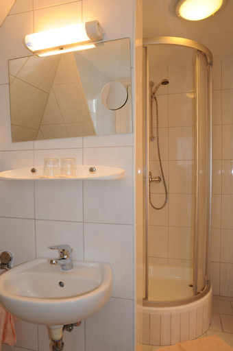 Bathroom, Hotel Hubertus, Region Hannover