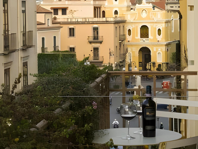 Others 3, Palazzo Starace, Napoli