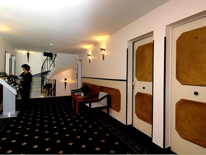 Bedroom 3, Hotel de France, Dordogne