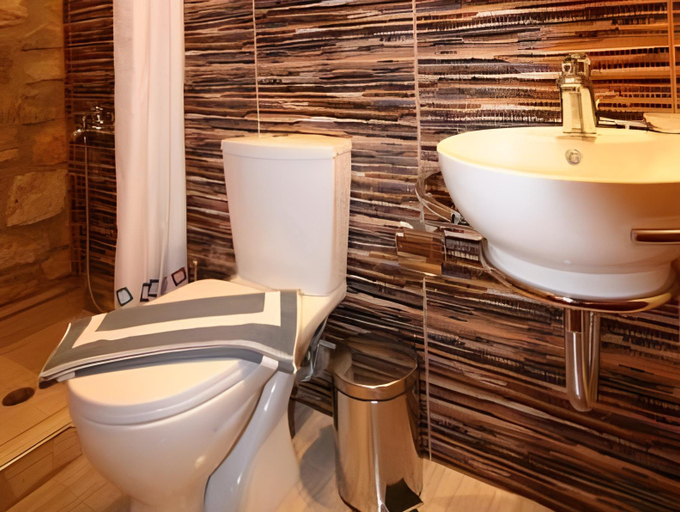 Bathroom 3, Hagiati Guesthouse, Epirus