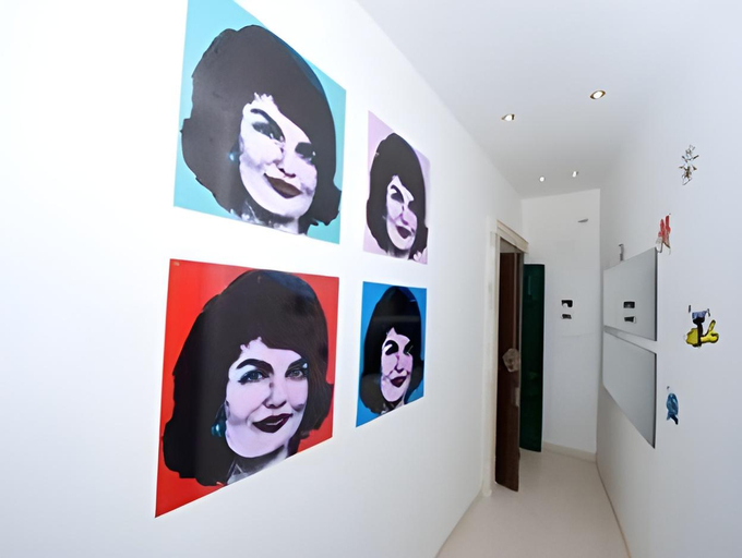 Others 5, POP Art B&B, Rome