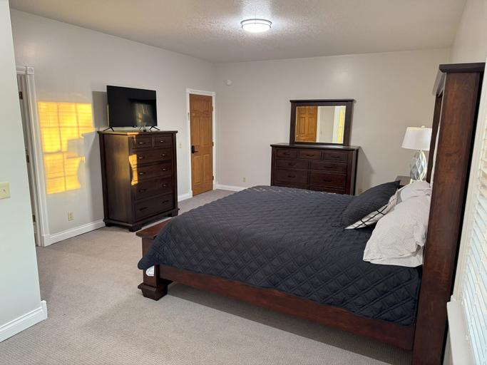 Bedroom 3, Heritage Homestead Inn, Daviess