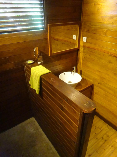 Bathroom 3, Le matelot de la baie, Deshaies
