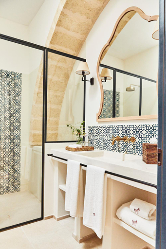 Bathroom 4, Masseria Calderisi, Brindisi