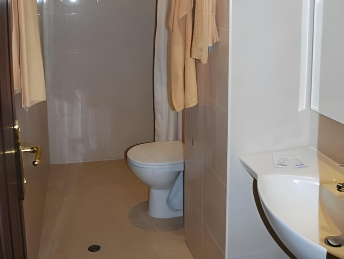 Bathroom 3, Hotel Kalithea, Sozopol
