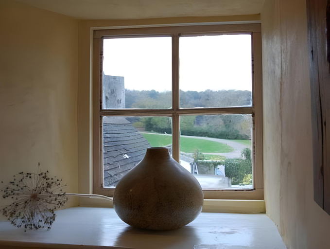 Others 4, The Three Tuns, Gloucestershire