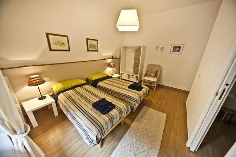 Others 5, B&B Livingstone, Cagliari