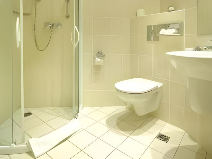 Bathroom 2, Qubus Hotel Glogow, Głogów