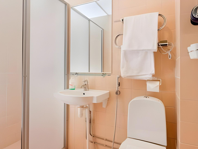 Bathroom 2, Omena Hotel Turku, Finland Proper