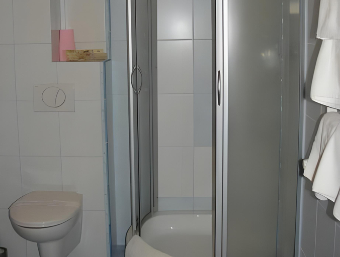 Bathroom 4, Hotel pod Wierzba, Świdnica