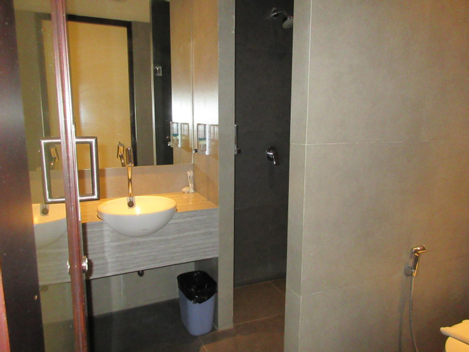 Bathroom 6