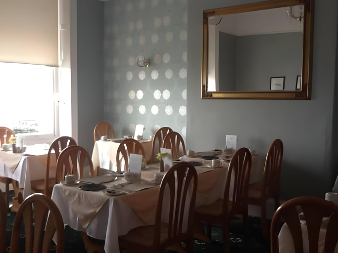 Food & Drinks 5, Marina Court, Dorset