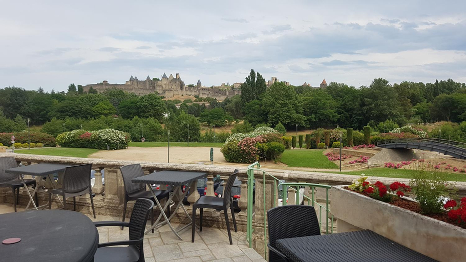 Others 3, Carcassonne Guesthouse, Aude