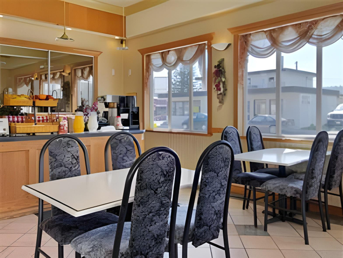 Food & Drinks 5, Ramada By Wyndham Quesnel, Cariboo