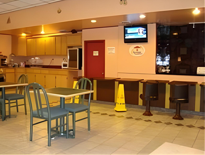 Food & Drinks 5, Knights Inn Lawton, Comanche