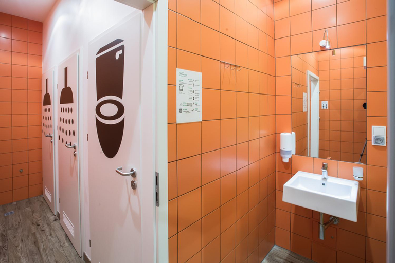 Bathroom 3, Safestay Warsaw Old Town, Warsaw