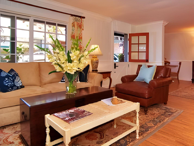 Public Area 3, Wayside Inn, Monterey
