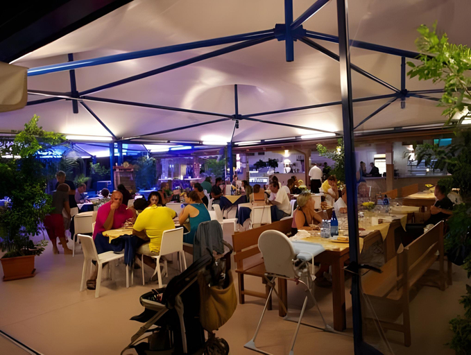 Food & Drinks 4, Camping Village Laguna Blu Baia Sardinia, Sassari
