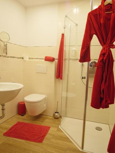 Bathroom 3, Kirschberghof Gastehaus und Weinverkauf, Würzburg