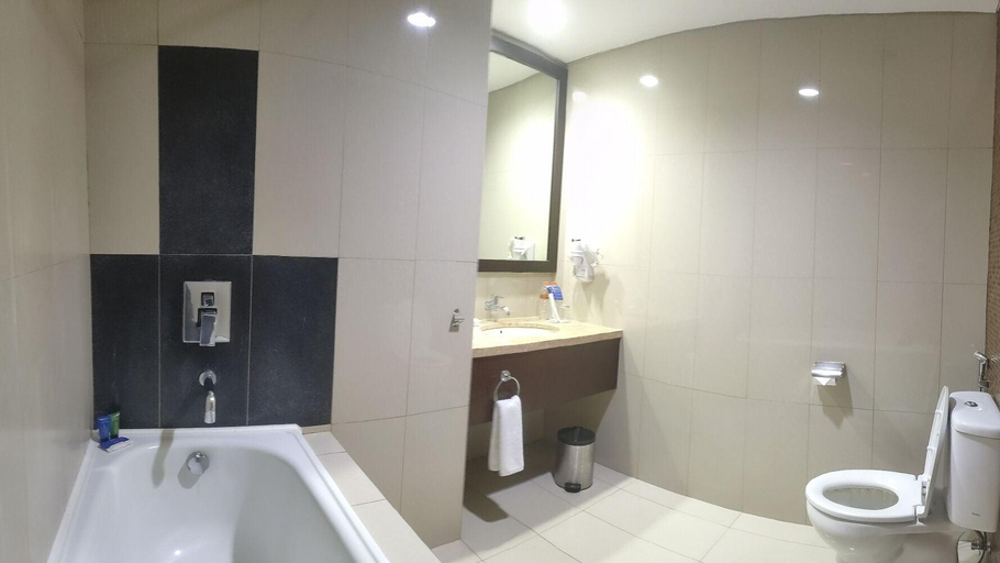 Bathroom 20