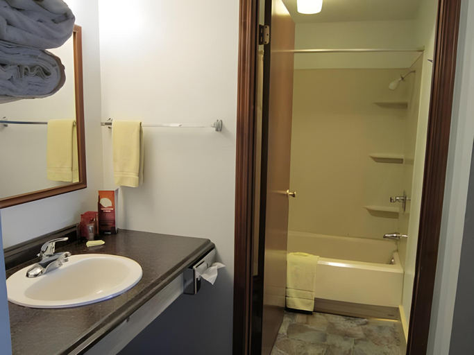 Bathroom 4, Wolf Creek Lodge, BW Signature Collection, Rio Grande