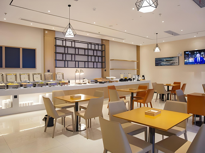Food & Drinks 11