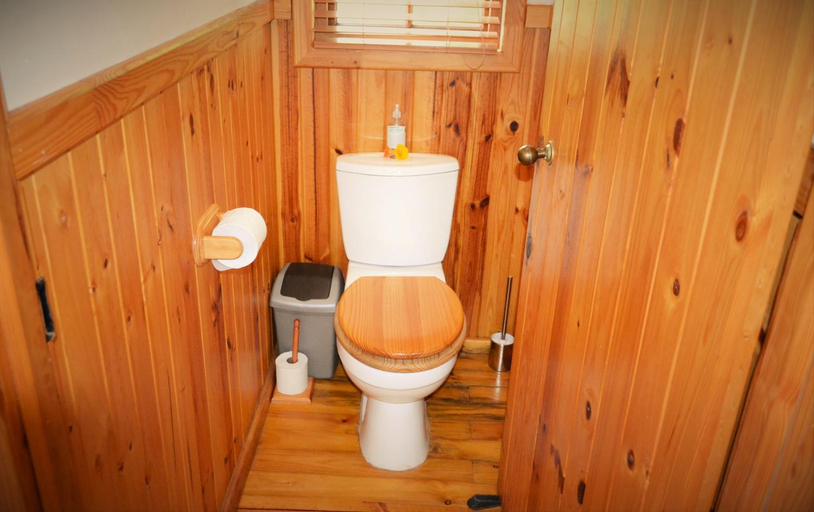 Bathroom 5, Forest Edge Nature Lovers' Retreat, Eden