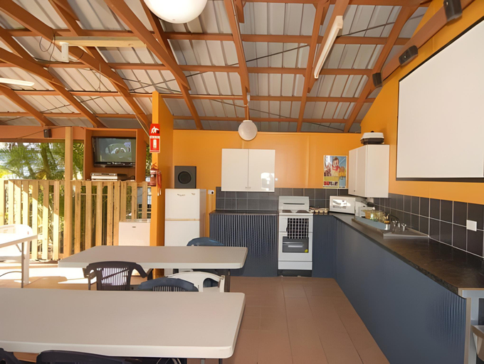 Food & Drinks 5, Kurrimine Beach Holiday Park, Johnstone