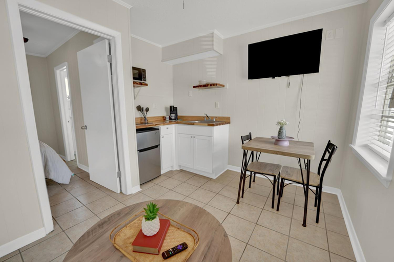 Dining Room 6