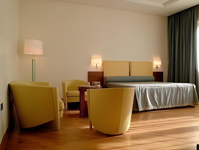 Bedroom 4, Solofra Palace, Avellino