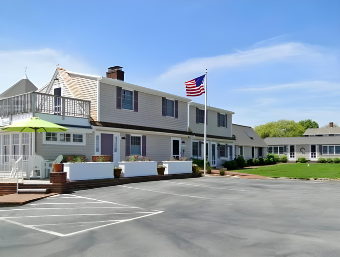 Exterior view 2, Inn on the Beach, Barnstable