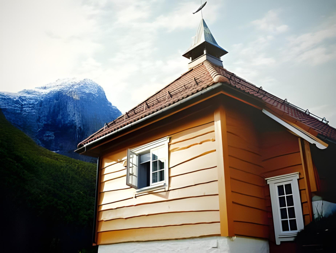 Exterior & Views