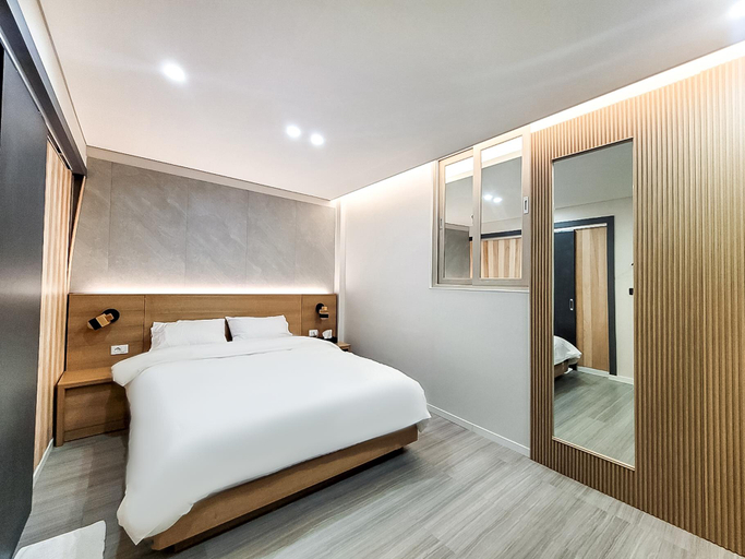 Bedroom, Jinju Wannabe Hotel, Jinju