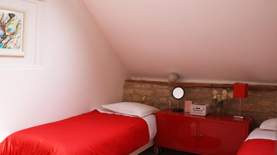 Facilities 5, Chez Severine & Edward, Yonne