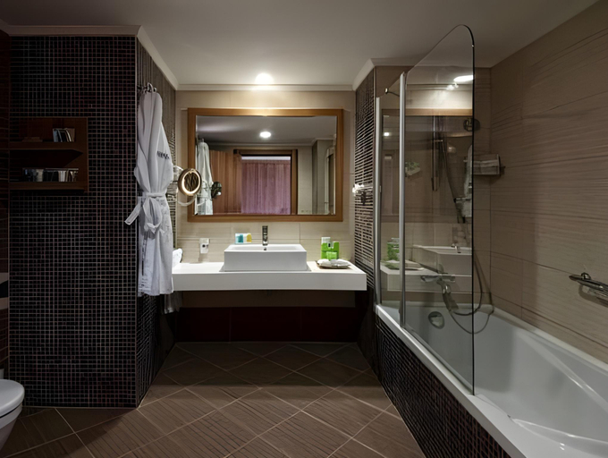 Bathroom 4, Sueno Hotels Golf Belek - All Inclusive, Serik