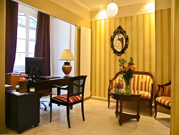 Others 4, Tamaris Hotel, Paris