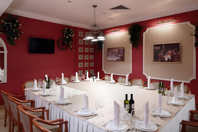 Food & Drinks 3, Pushkin Hotel, Northern