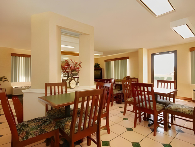 Others, Quality Inn Byron - Warner Robins, Peach